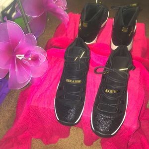 Woman Black Glitter Jordan’s